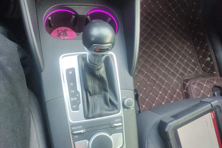 Used Audi A3 2020 Restyled Limousine 35 TFSI Ambition Version China VI Gear Lever
