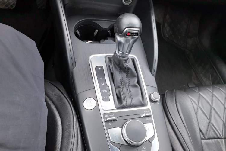 Used Audi A3 2020 Restyled Limousine 35 TFSI Ambition Version China VI Gear Lever