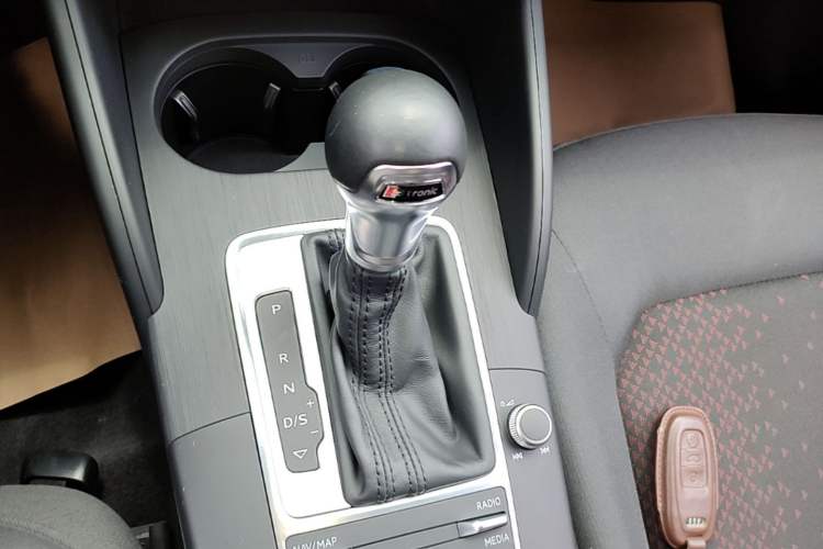 Used Audi A3 2020 Restyled Limousine 35 TFSI Ambition Version China VI Gear Lever