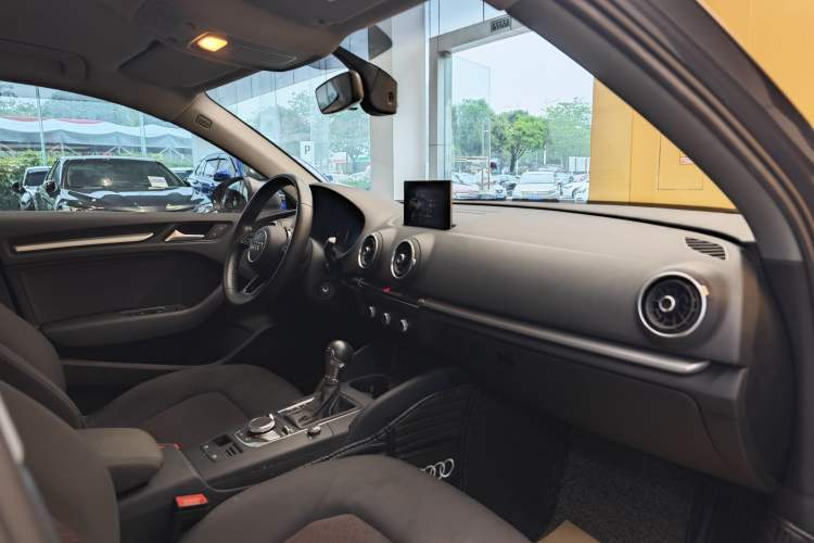 Used Audi A3 2020 Limousine 35 TFSI Ambition China VI Interior 2