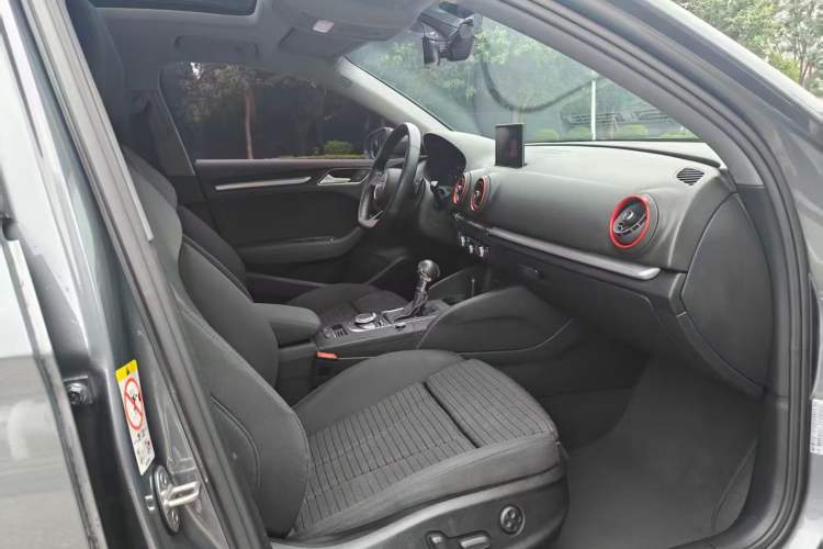 Used Audi A3 2020 Limousine 40 TFSI Sporty Version China VI Interior 3