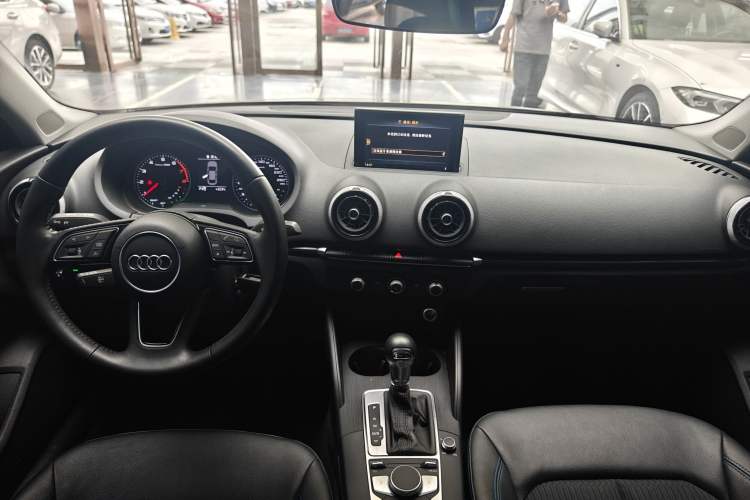 Used Audi A3 2020 Limousine 35 TFSI Fashion Edition China VI Emission Standard Interior 3