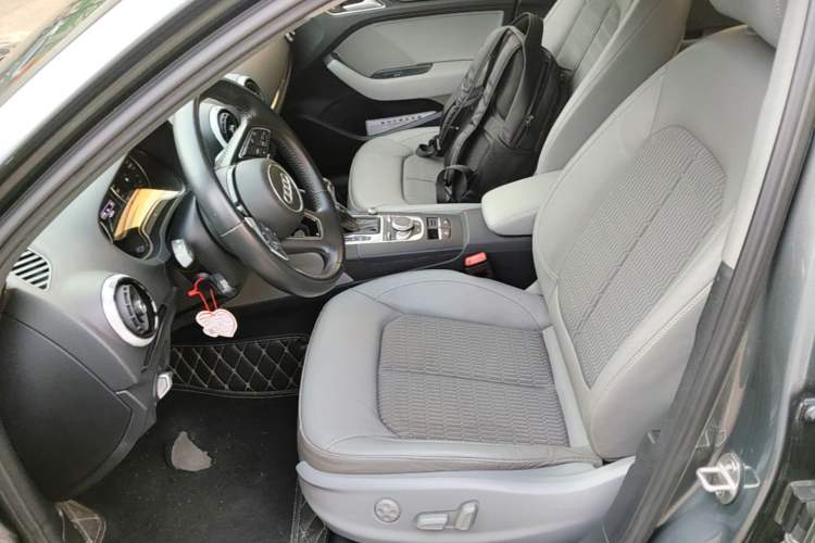 Used Audi A3 2020 Limousine 35 TFSI Fashion Edition China VI Emission Standard Left Front Seat