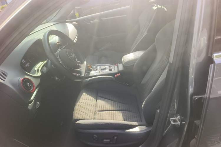 Used Audi A3 2020 Sportback 35 TFSI Sporty Model China VI Left Front Seat