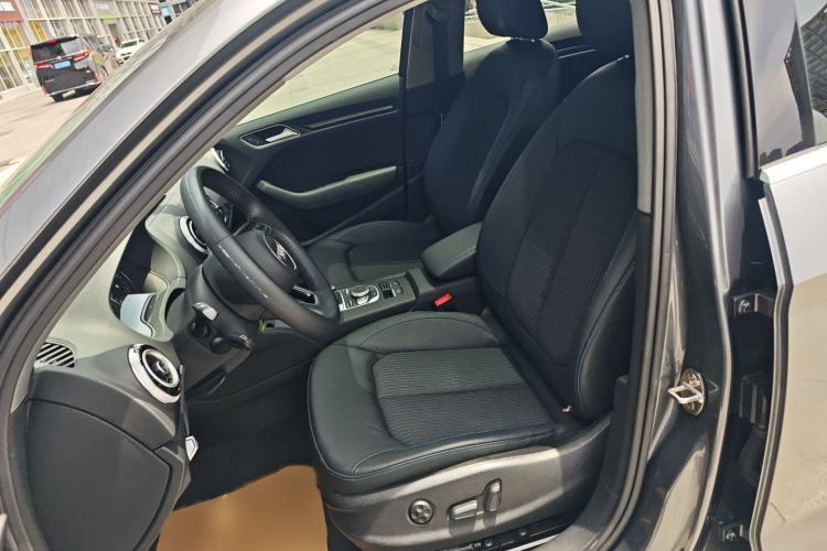 Used Audi A3 2020 Limousine 35 TFSI Fashion Edition China VI Emission Standard Left Front Seat