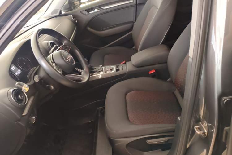 Used Audi A3 2020 Sportback 35 TFSI Ambition China VI Left Front Seat