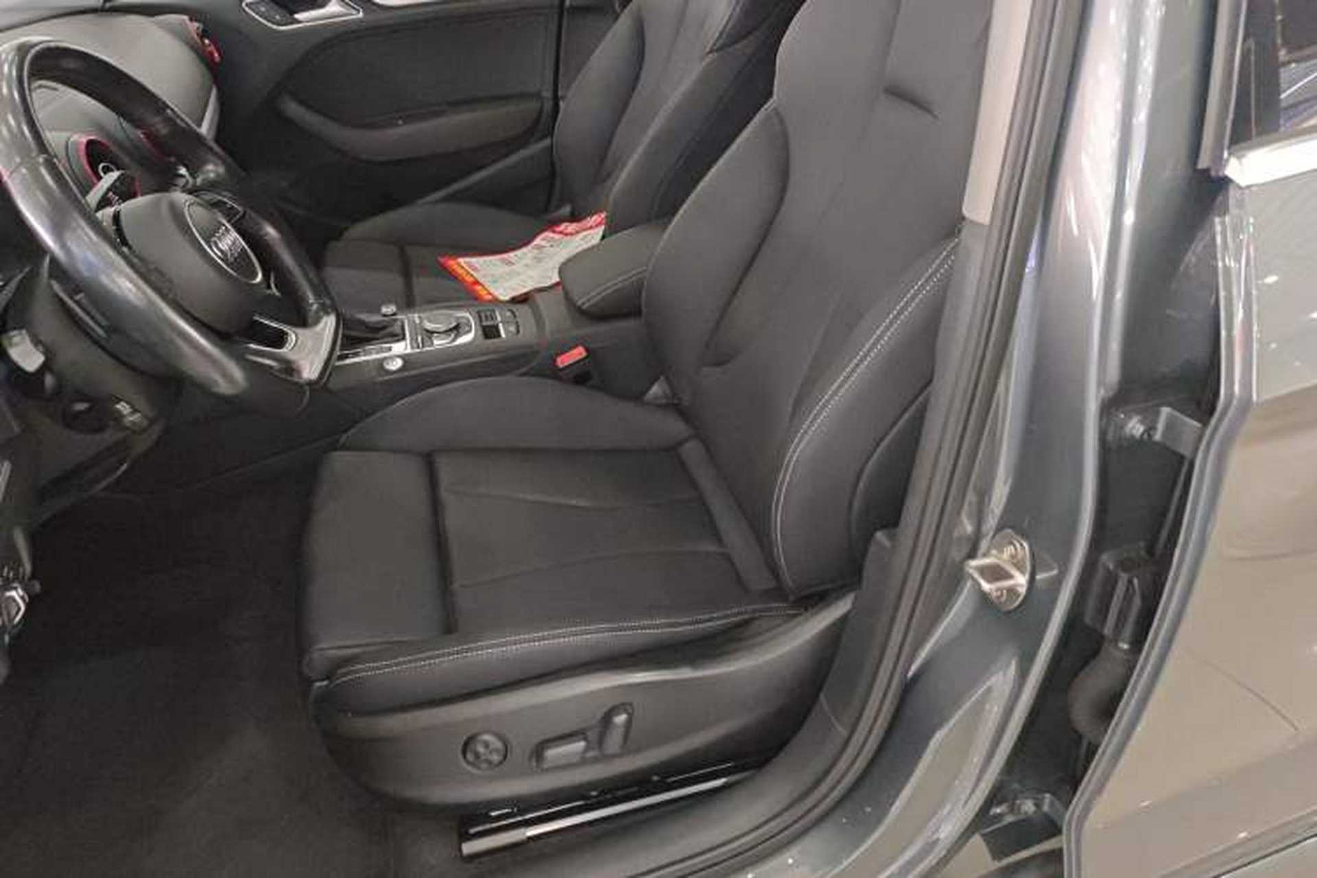 Used Audi A3 2020 Limousine 35 TFSI Sporty Version China VI Left Front Seat