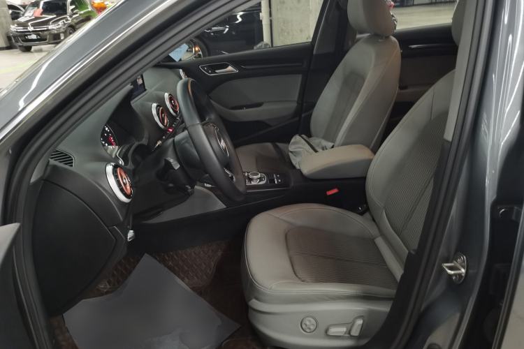 Used Audi A3 2020 Sportback 35 TFSI Fashion Edition China VI Emission Standard Left Front Seat