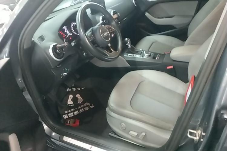 Used Audi A3 2020 Limousine 35 TFSI Fashion Edition China VI Emission Standard Left Front Seat