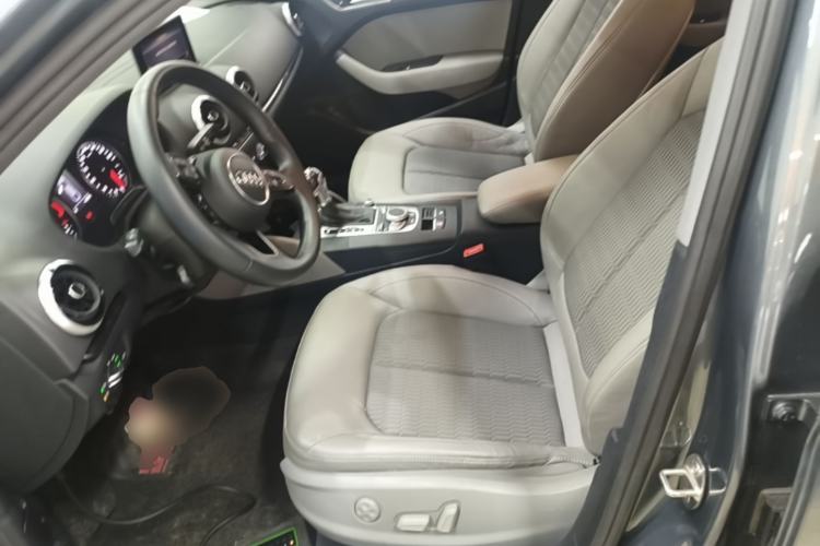 Used Audi A3 2020 Limousine 35 TFSI Fashion Edition China VI Emission Standard Left Front Seat
