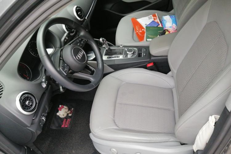 Used Audi A3 2020 Limousine 35 TFSI Fashion Edition China VI Emission Standard Left Front Seat