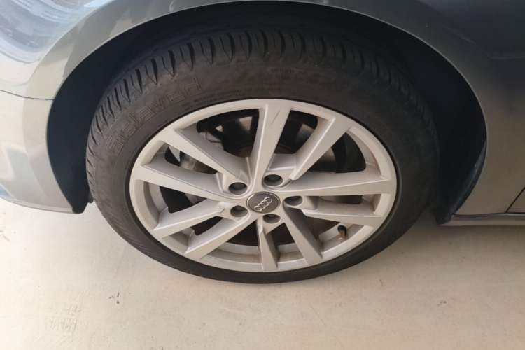 Used Audi A3 2020 Sportback 35 TFSI Ambition China VI Left Front Wheel Hub