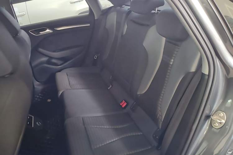 Used Audi A3 2020 Limousine 35 TFSI Sporty Version China VI Left Rear Seat