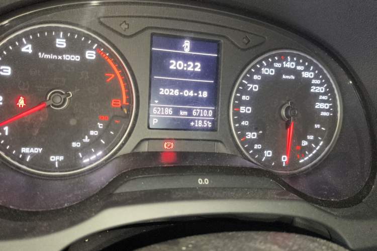 Used Audi A3 2020 Restyled Sportback 35 TFSI Entry-Level China VI Emission Standard Odometer Close Up