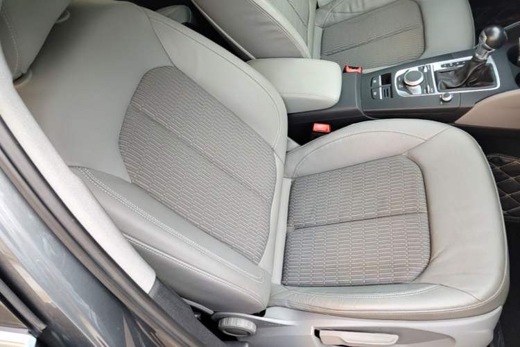 Used Audi A3 2020 Limousine 35 TFSI Fashion Edition China VI Emission Standard Right Front Seat