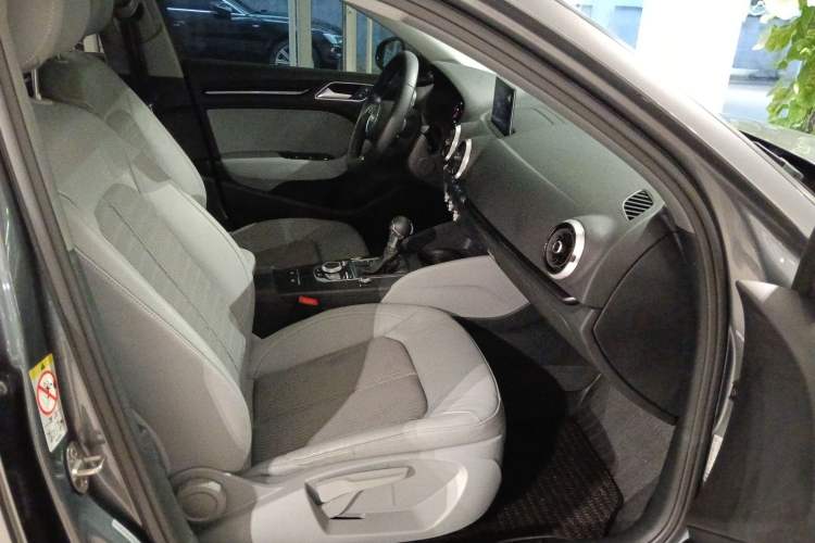 Used Audi A3 2020 Limousine 35 TFSI Fashion Edition China VI Emission Standard Right Front Seat