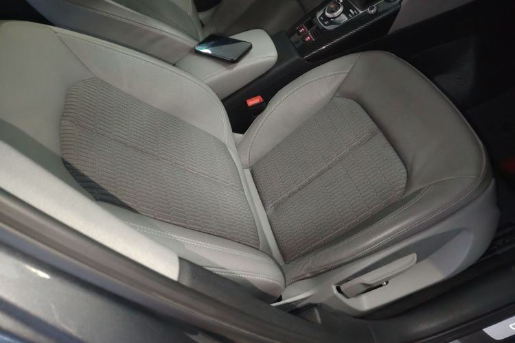 Used Audi A3 2020 Limousine 35 TFSI Fashion Edition China VI Emission Standard Right Front Seat