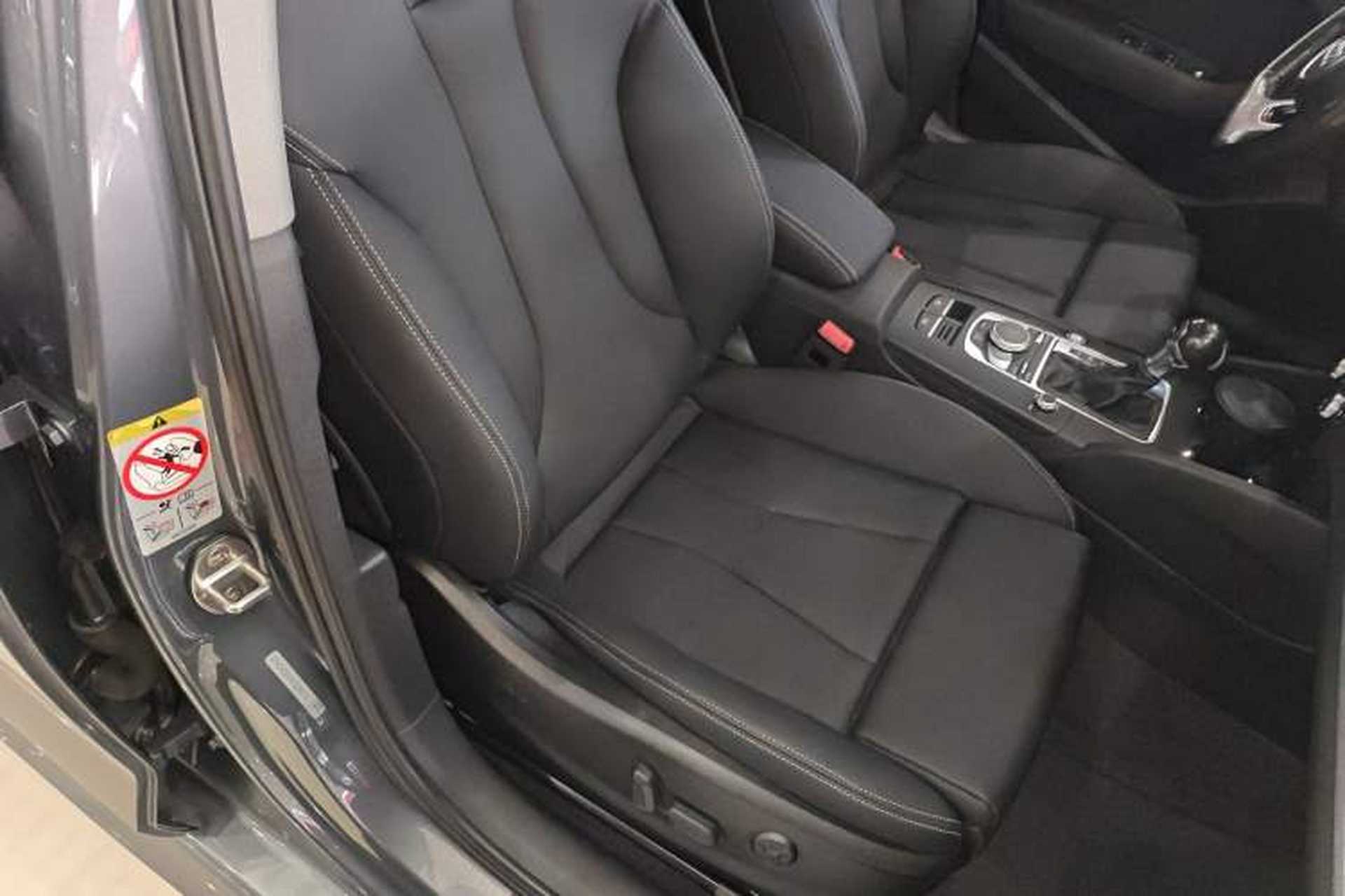Used Audi A3 2020 Limousine 35 TFSI Sporty Version China VI Right Front Seat