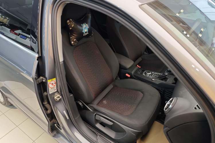 Used Audi A3 2020 Limousine 35 TFSI Ambition China VI Right Front Seat