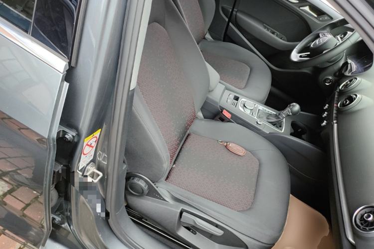 Used Audi A3 2020 Restyled Limousine 35 TFSI Ambition Version China VI Right Front Seat