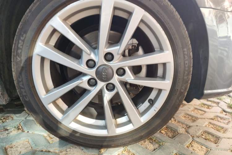 Used Audi A3 2020 Sportback 35 TFSI Ambition China VI Right Front Wheel Hub