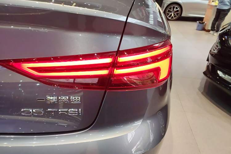 Used Audi A3 2020 Limousine 35 TFSI Ambition China VI Right Rear Taillight