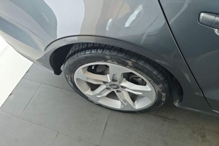 Used Audi A3 2020 Limousine 35 TFSI Ambition China VI Right Rear Wheel Hub