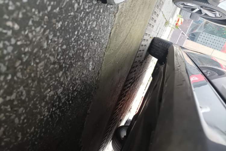 Used Audi A3 2020 Limousine 35 TFSI Sporty Version China VI Right Side Sill