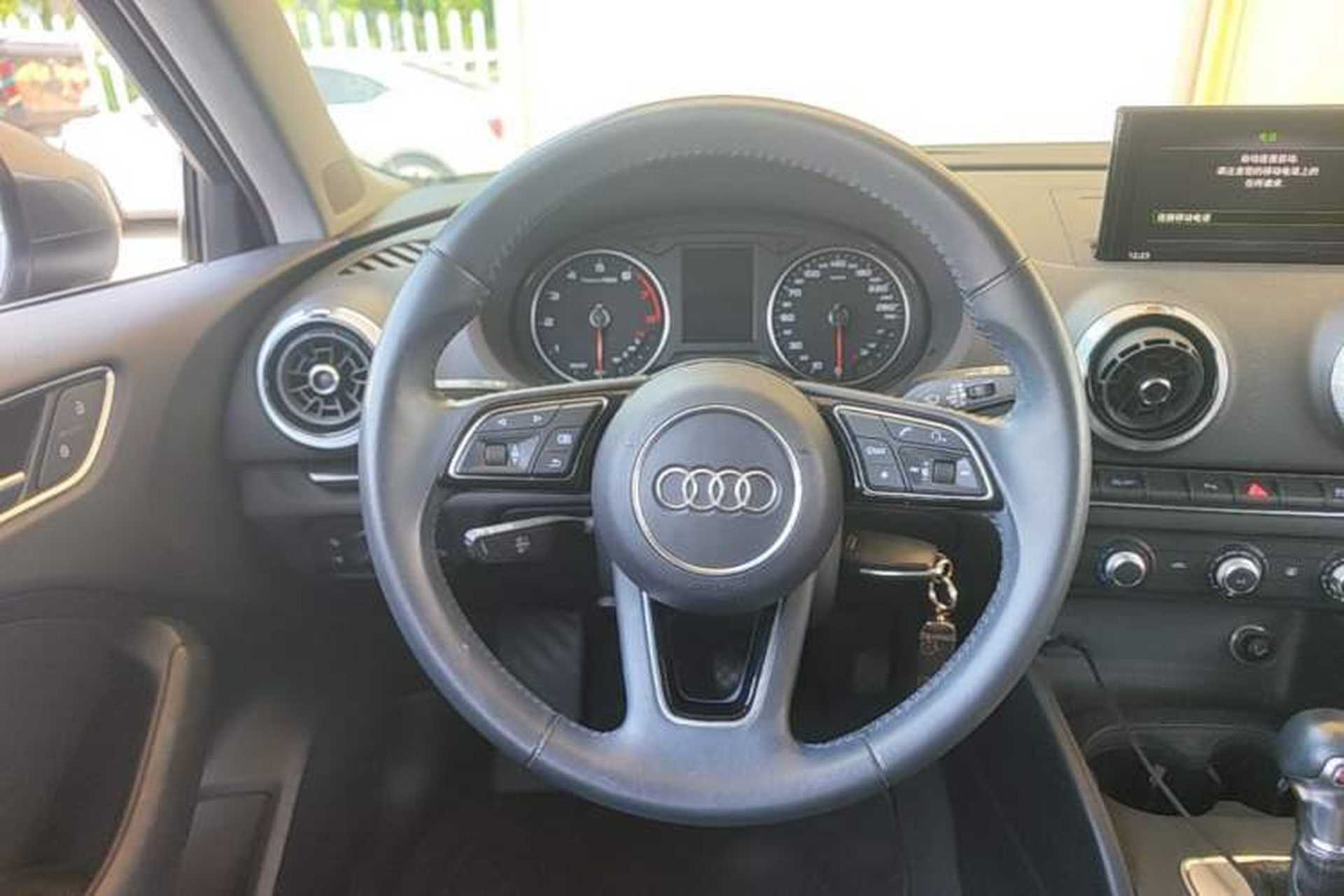 Used Audi A3 2020 Sportback 35 TFSI Fashion Edition China VI Emission Standard Steering Wheel