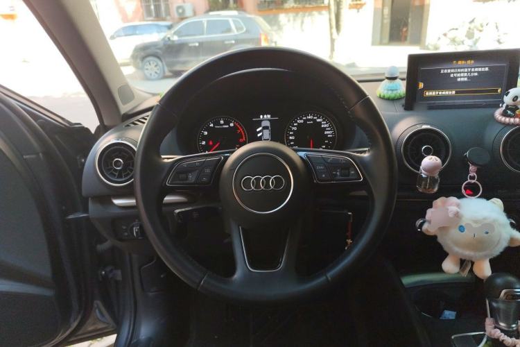 Used Audi A3 2020 Sportback 35 TFSI Ambition China VI Steering Wheel