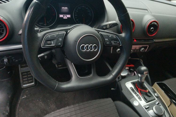 Used Audi A3 2020 Limousine 40 TFSI Sporty Version China VI Steering Wheel