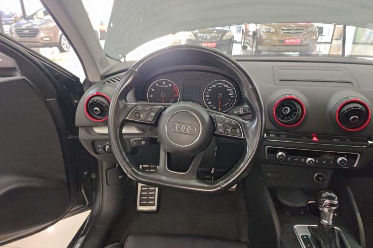 Used Audi A3 2020 Limousine 35 TFSI Sporty Version China VI Steering Wheel