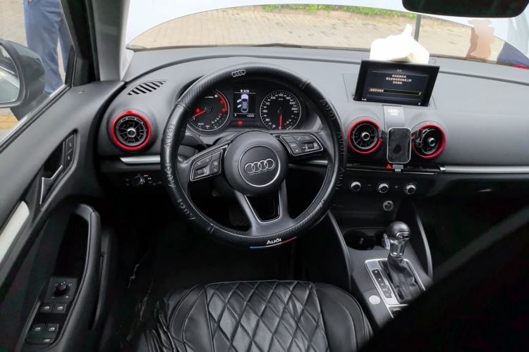 Used Audi A3 2020 Restyled Limousine 35 TFSI Ambition Version China VI Steering Wheel