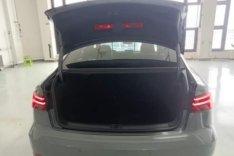 Used Audi A3 2020 Limousine 35 TFSI Style Edition China VI Emission Standard Trunk