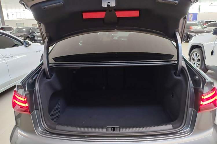 Used Audi A3 2020 Limousine 35 TFSI Sporty Version China VI Trunk