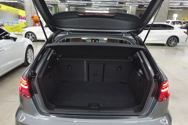 Used Audi A3 2020 Sportback 35 TFSI Fashion Edition China VI Emission Standard Trunk