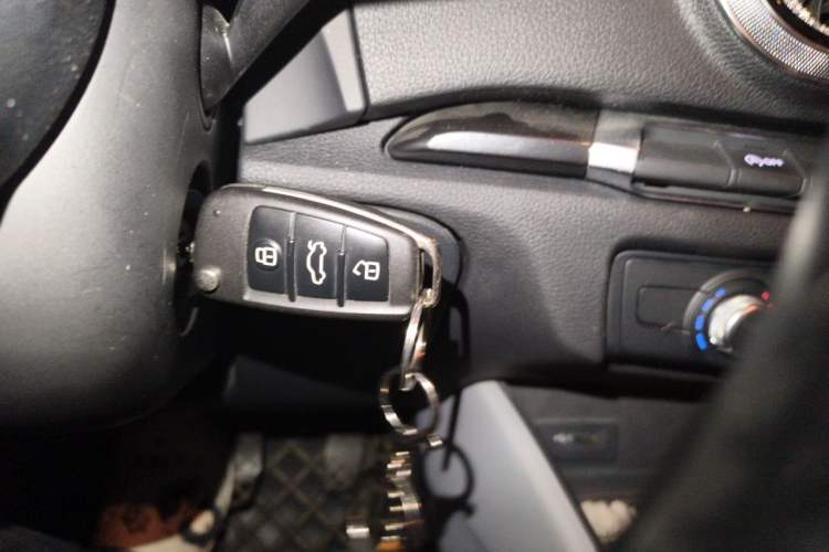 Used Audi A3 2020 Limousine 35 TFSI Fashion Edition China VI Emission Standard Vehicle Key