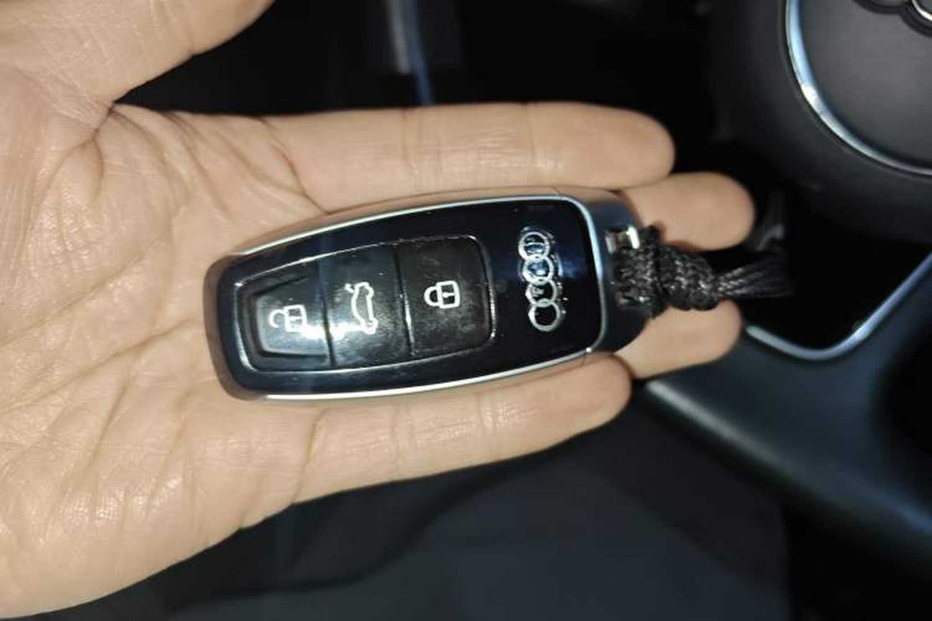 Used Audi A3 2020 Limousine 35 TFSI Sporty Version China VI Vehicle Key