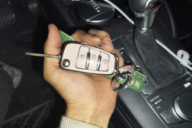 Used Audi A3 2020 Restyled Sportback 35 TFSI Entry-Level China VI Emission Standard Vehicle Key