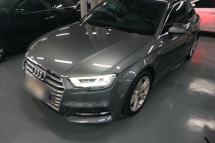 Used Audi A3 2020 Limousine 35 TFSI Fashion Edition China VI Emission Standard Guazi used car, China used car export, Used car for sale, Used Audi cars, Cheapest cars for sale