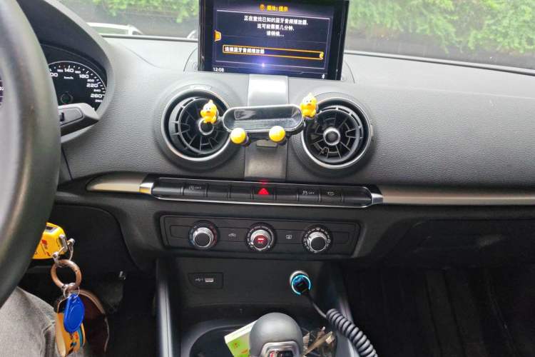 Used Audi A3 2020 Sportback 35 TFSI Ambition China VI Audio And AC Panel
