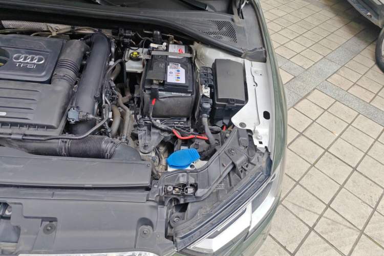 Used Audi A3 2020 Sportback 35 TFSI Ambition China VI Engine Bay Left