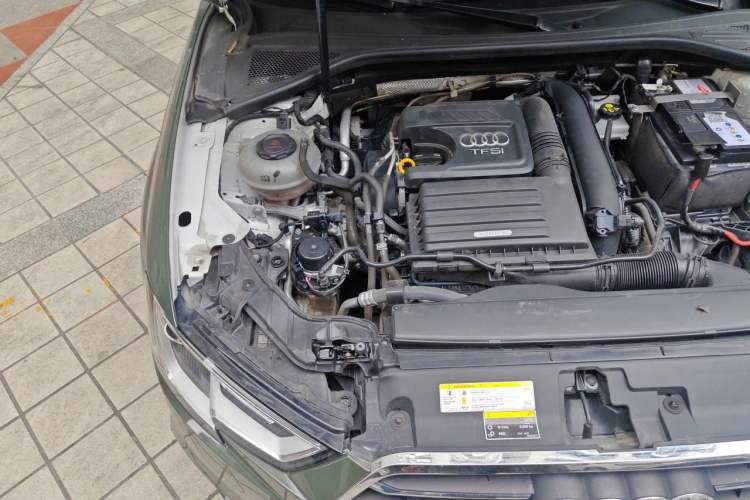 Used Audi A3 2020 Sportback 35 TFSI Ambition China VI Engine Bay Right
