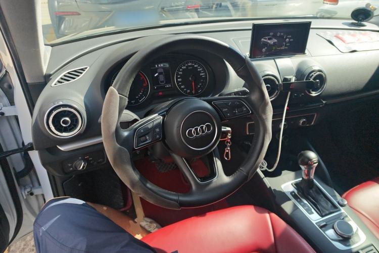 Used Audi A3 2020 Restyled Limousine 35 TFSI Ambition Version China VI Steering Wheel