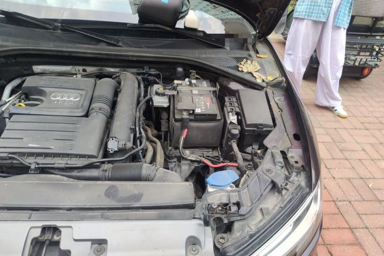 Used Audi A3 2020 Limousine 35 TFSI Fashion Edition China VI Emission Standard Engine Bay Left