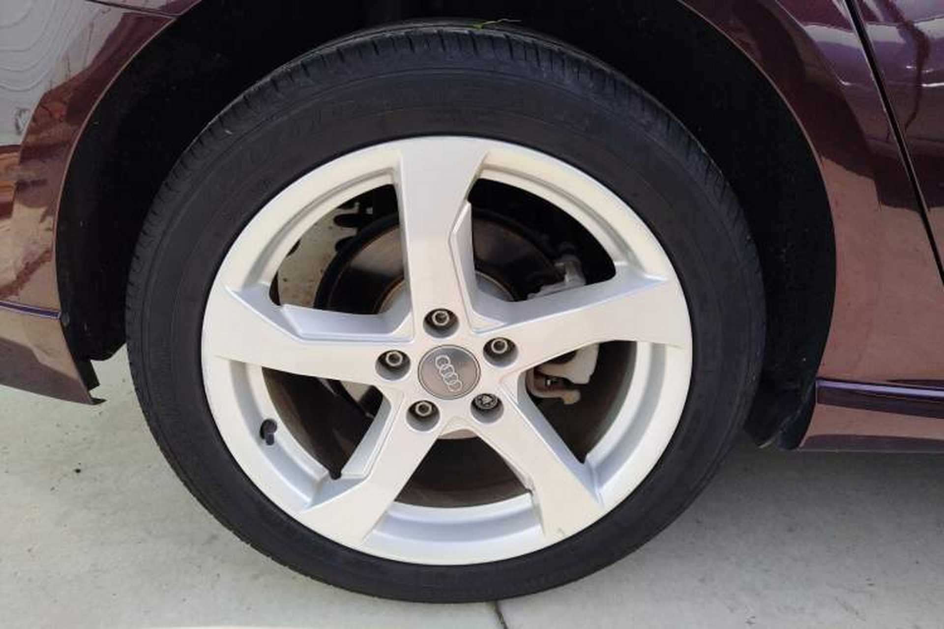 Used Audi A3 2020 Sportback 35 TFSI Fashion Edition China VI Emission Standard Right Rear Wheel Hub