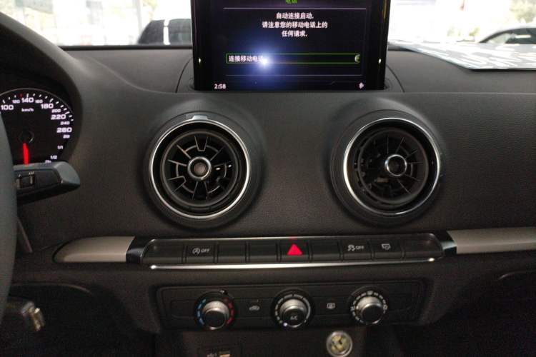 Used Audi A3 2020 Restyled Limousine 35 TFSI Ambition Version China VI Audio And AC Panel