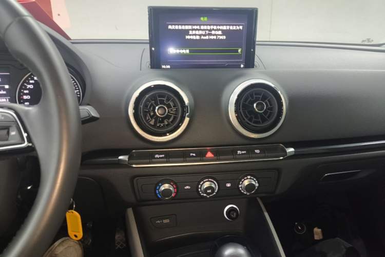 Used Audi A3 2020 Limousine 35 TFSI Fashion Edition China VI Emission Standard Audio And AC Panel