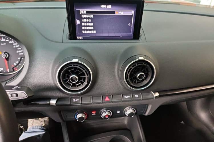 Used Audi A3 2020 Limousine 35 TFSI Ambition China VI Audio And AC Panel