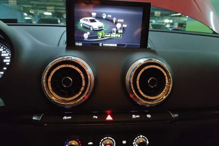 Used Audi A3 2020 Limousine 35 TFSI Fashion Edition China VI Emission Standard Audio And AC Panel